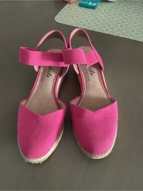 Life Stride Hot Pink Espadrille Wedge Sandals